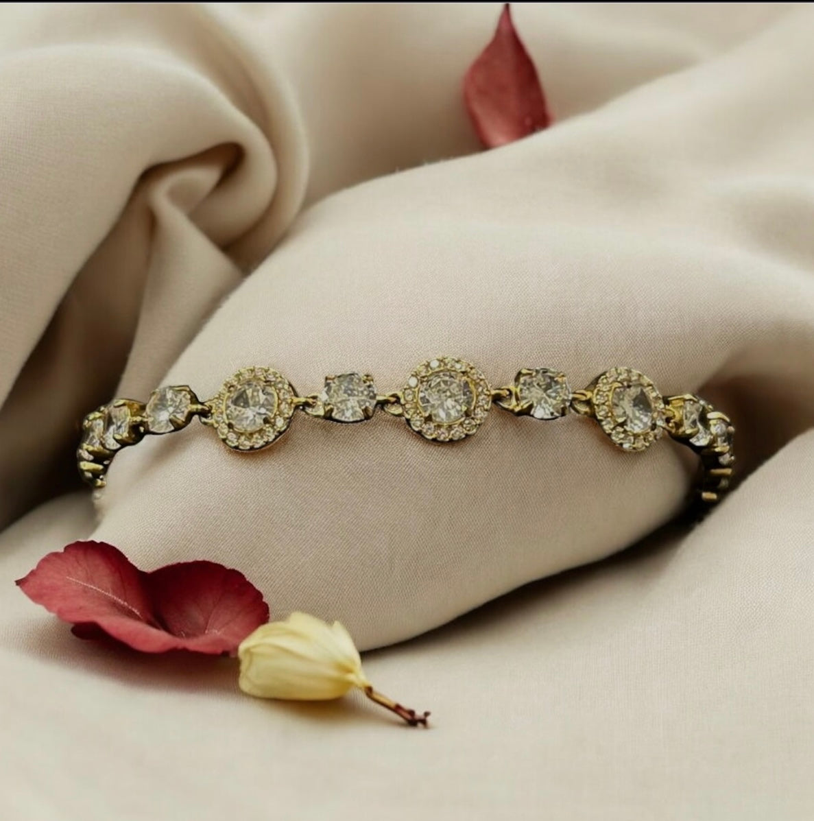 Luvoré Bracelet